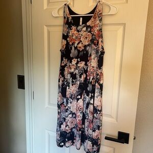 Floral babydoll dress with pockets!
